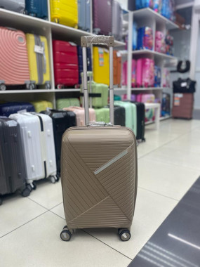 Чемодан 20 дюймов Sonara бежевый с расширением из полипропилена (ручная кладь)