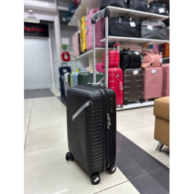 Чемодан 20 дюймов Sonara черный из полипропилена (ручная кладь)