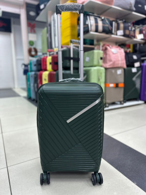 Чемодан 20 дюймов Sonara темно-зеленый с расширением из полипропилена (ручная кладь)