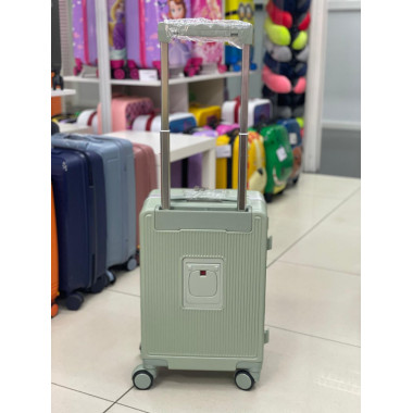 Чемодан 20 дюймов W.zckiss Berg зеленый из поликарбоната (ручная кладь)