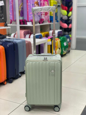 Чемодан 20 дюймов W.zckiss Berg зеленый из поликарбоната (ручная кладь)