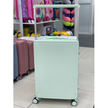 Чемодан 24 дюйма Lunary светло-зеленый из поликарбоната