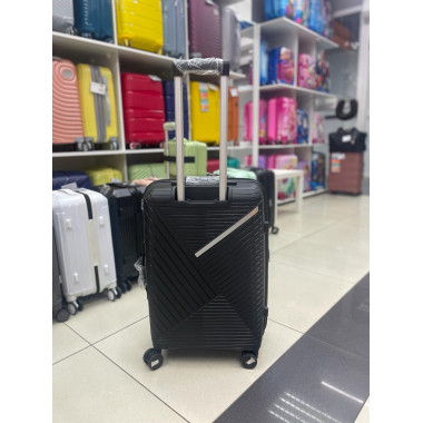 Чемодан 24 дюйма Sonara черный с расширением из полипропилена