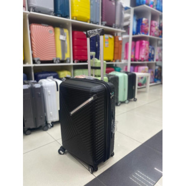 Чемодан 24 дюйма Sonara черный с расширением из полипропилена