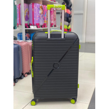 Чемодан 28 дюймов Kornet черный с расширением из полипропилена
