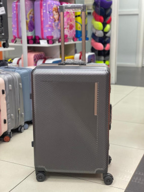 Чемодан 28 дюймов PM металлик из поликарбоната на ригельном замке